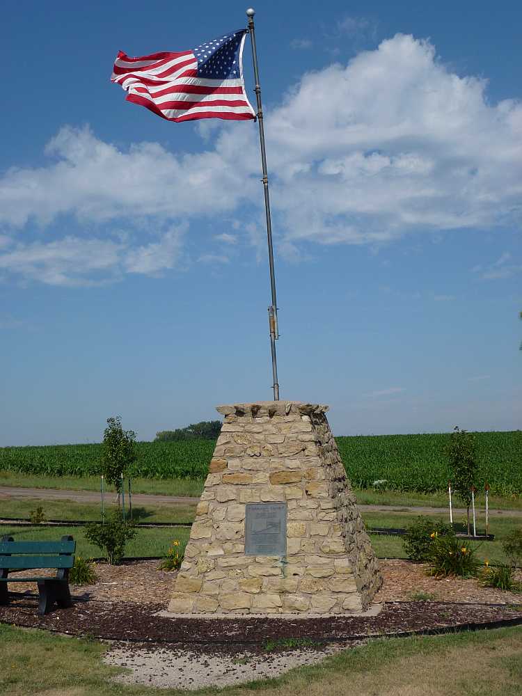 Conterminous Center of the US monument